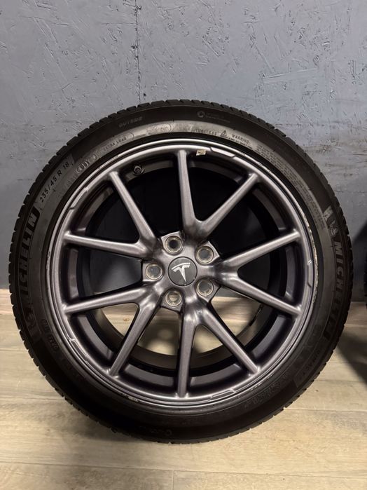 Диски Tesla R18 8.5j ET 40