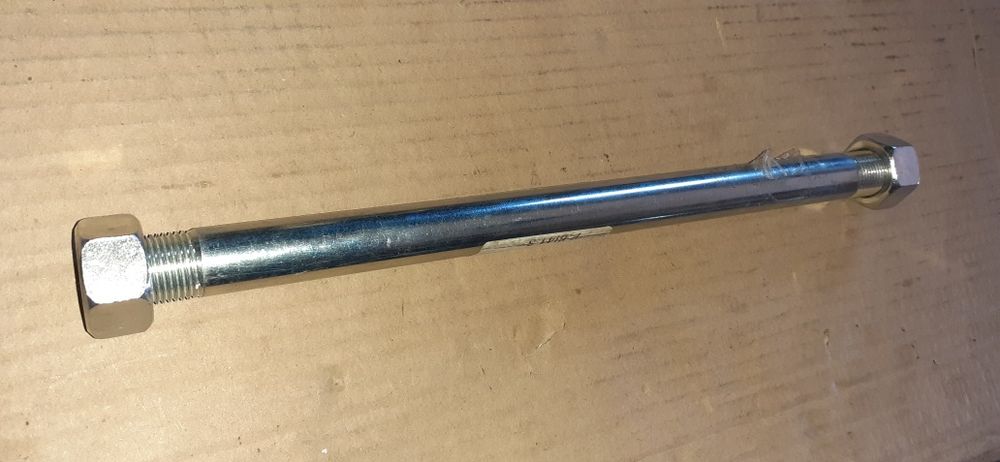 Nowaoś wahacza ramy wsk175  kobuz perkoz + nakrętki