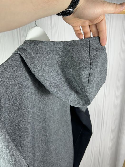 TNF The North Face Light Windbreaker комбінована куртка вітрівка Ориг