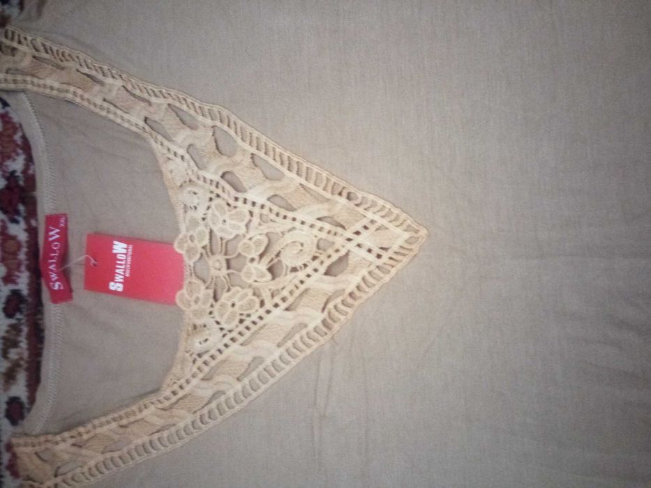 Блуза на довгий рукав .