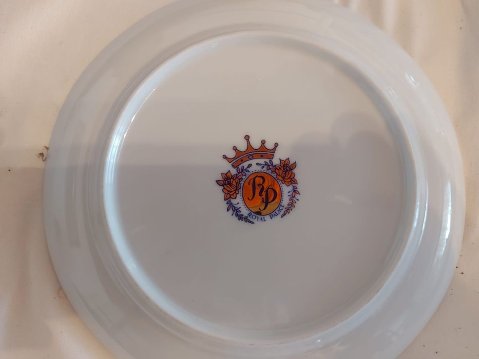 Decorative Plates64729757282306123