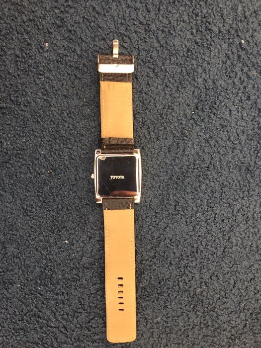 Relógio Toyota ediçao especial