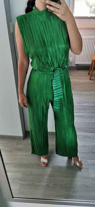 Oryginalny zielony kombinezon