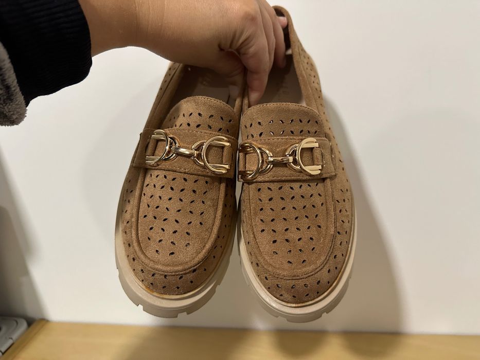 Sapatos Beges / Camel Nº 38 Novos