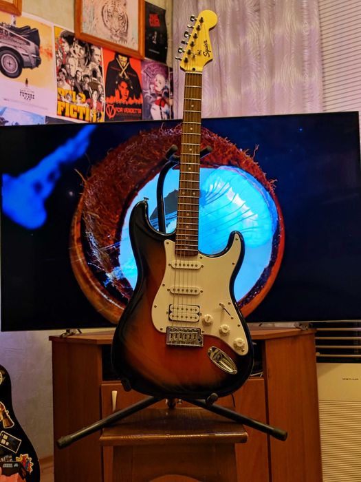 Электрогитара Fender Squier Bullet Strat HSS (BSB)