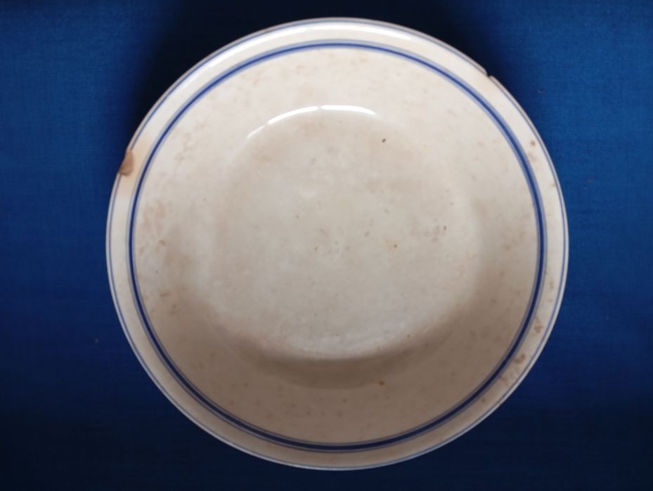 Taça antiga das cerâmicas Lusitânia
