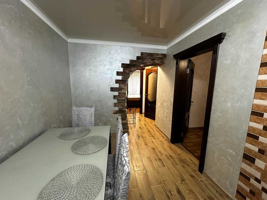 Продається квартира у м. Тячів