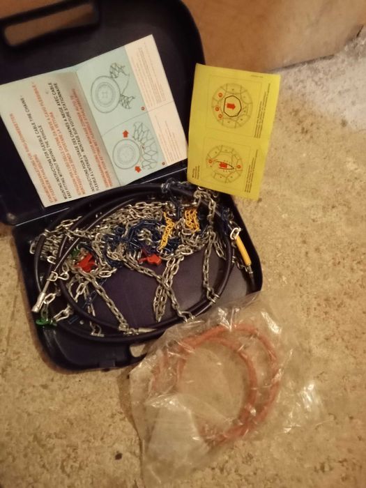 Carteira azul com espaço para cartas e bilhetes