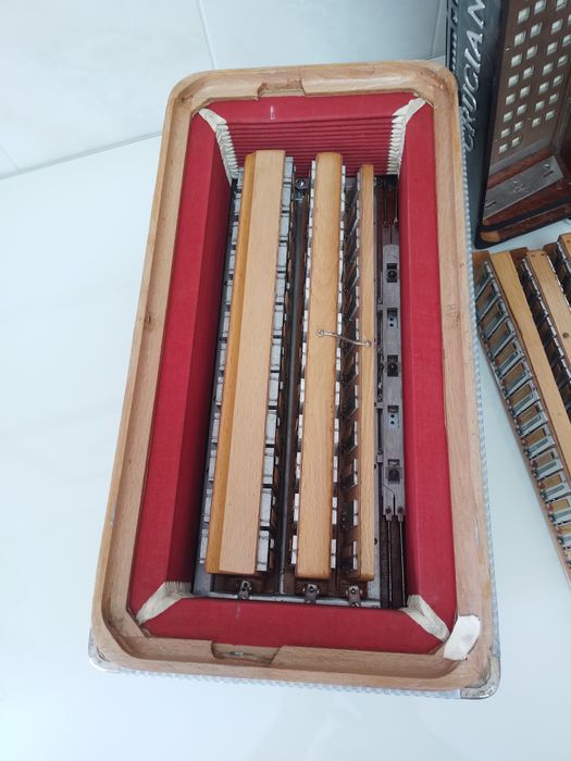 Acordeon/Acordeão   Crucianelli Super King   3+3  nos bxs