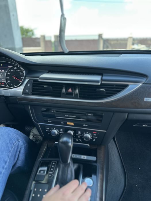 Продам автомобіль audi