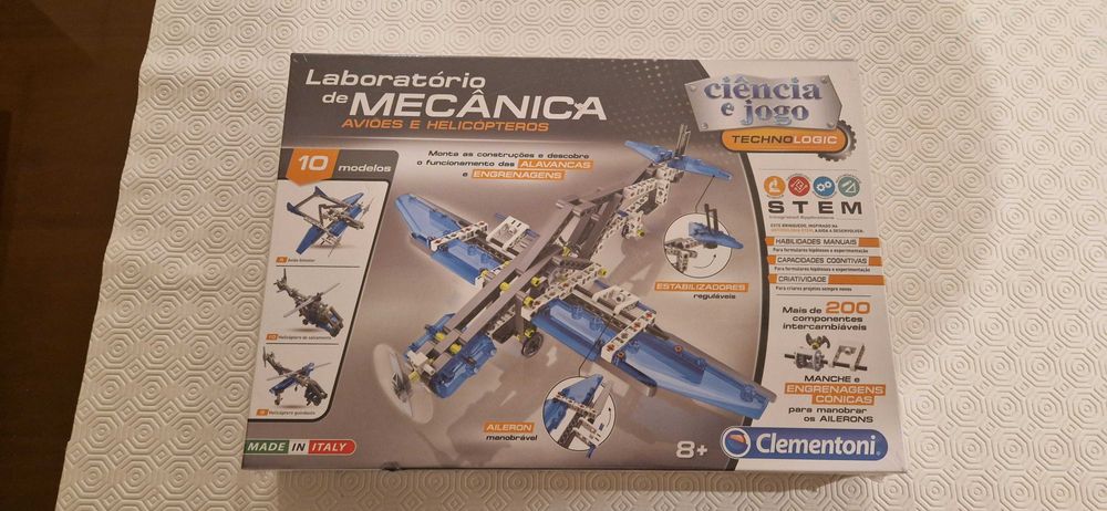 Jogo de construção - Laboratório de Mecânica – Aviões e helicópteros
