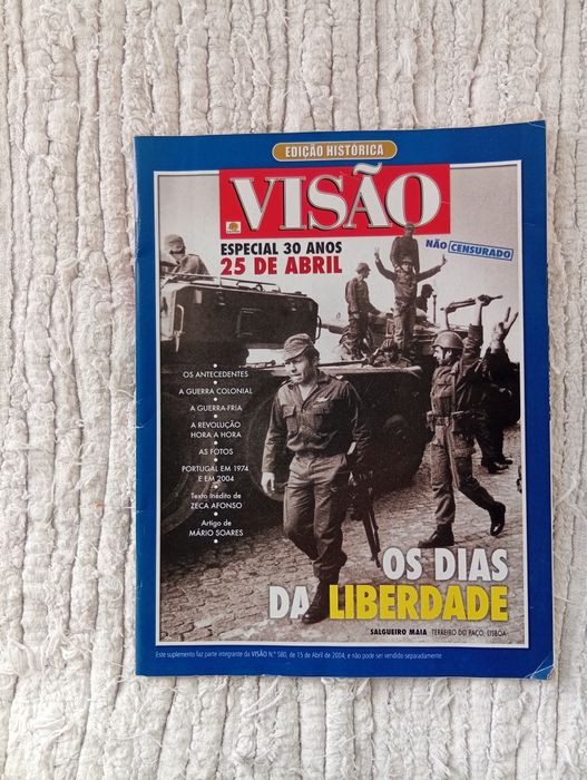 Suplemento 25 Abril VISÃO