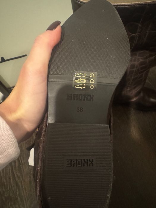 Продам шкіряні сапоги від бренду BRONX