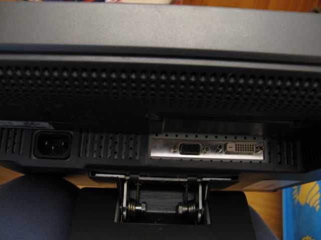 Monitor DELL 1800 FP