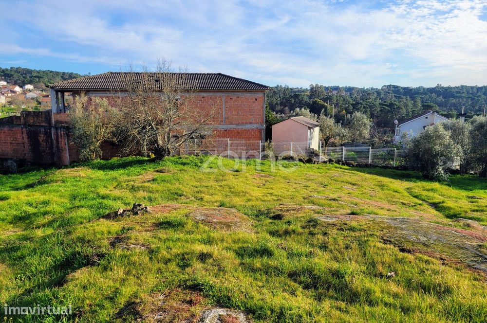 Terreno Urbano em Passos de Silgueiros