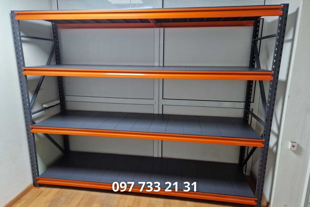 Стелаж для гаражу. Стелажі в гараж. Полки в гараж