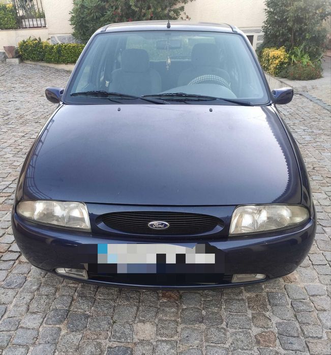 Ford fiesta 1300 a gasolina de 1997