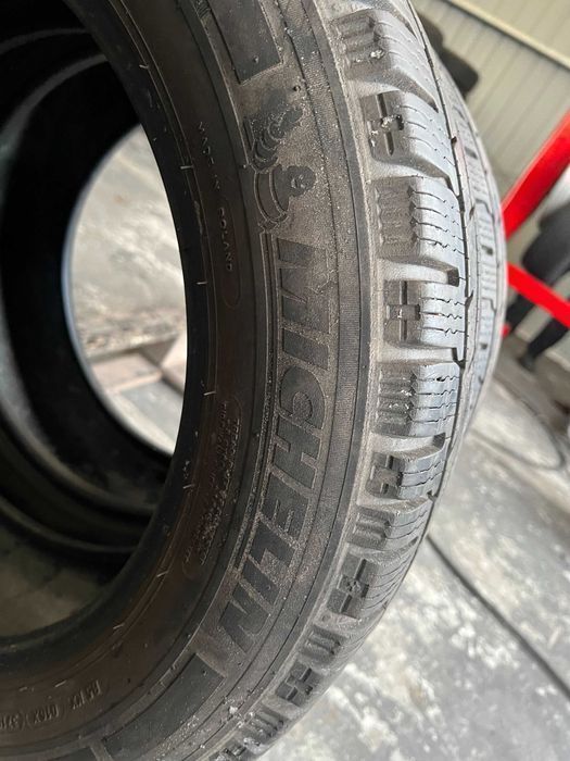 Opony zimowe 215/60/R17C Michelin Agilis Alpin / 19r - 4 sztuki