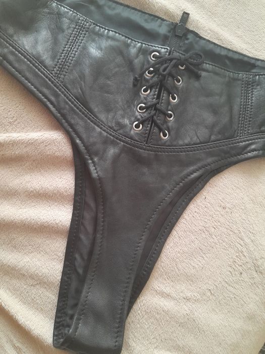 Majtki sznurowane z zamkiem echtes leather S, M, L