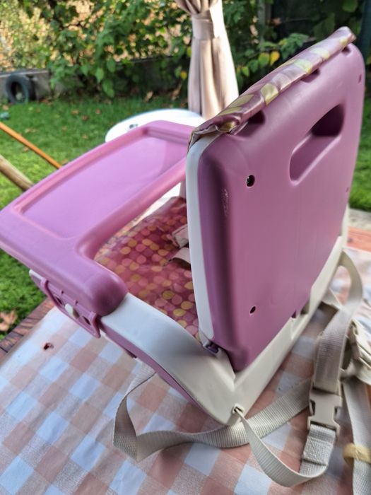 Vendo cadeira de refeição portátil da CHICCO.