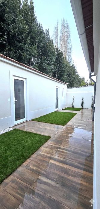 Arrendo Moradia T2 + 2 - Porto