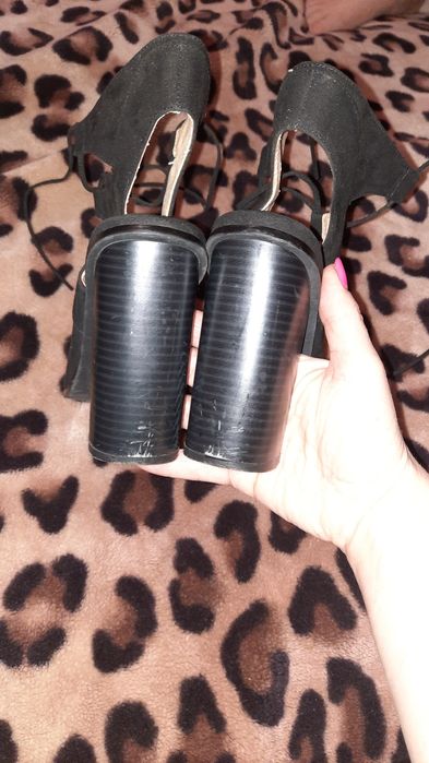 Гарні босоніжки, босоножки чорні 24.5 см