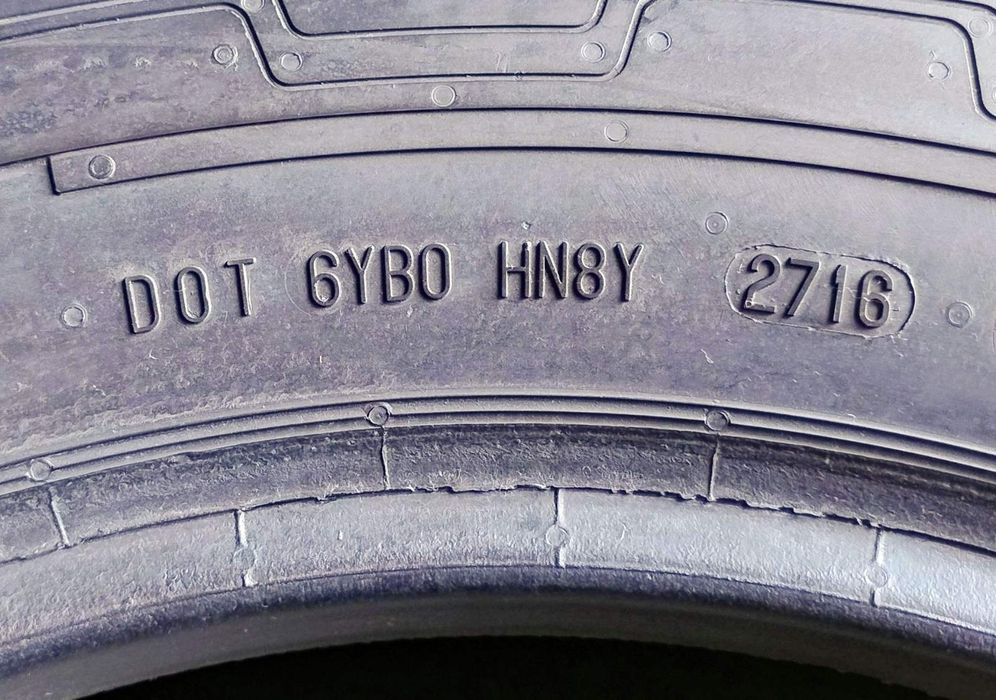Шини літні R16C 235/65 Continental Vanko Eco
