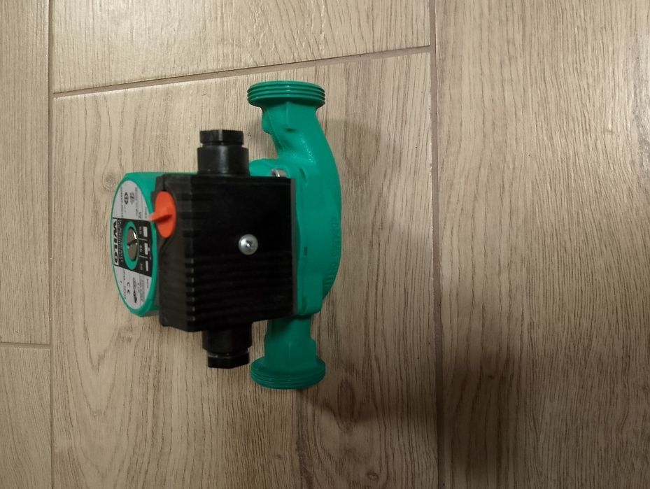 Pompa obiegowa pompka CO do pieca Centralnego ogrzewania