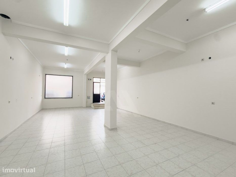 Loja Remodelada no Cacém