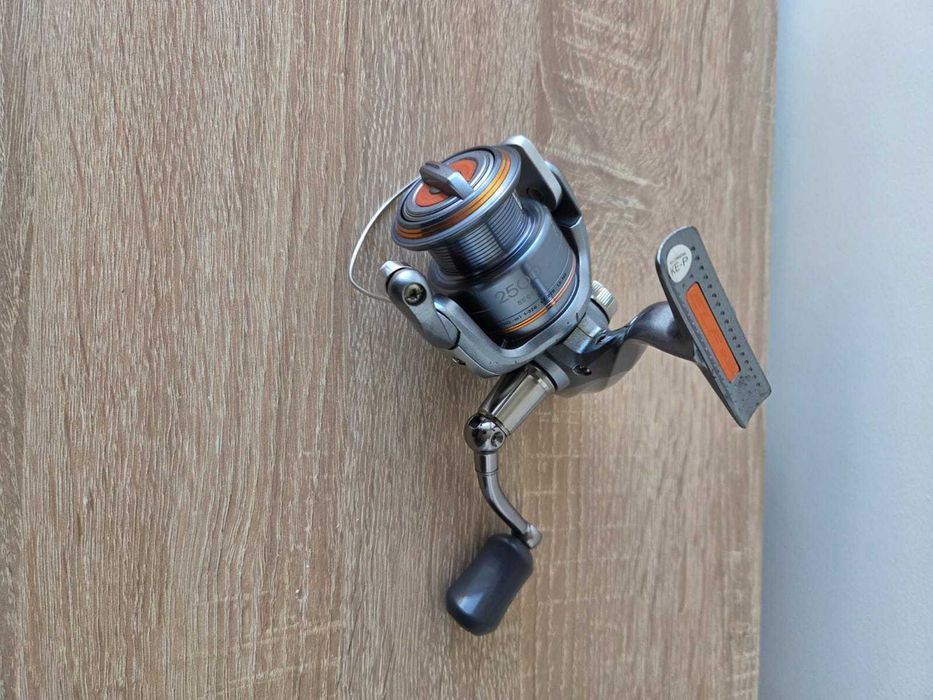 Shimano ELF 2500 SE01E