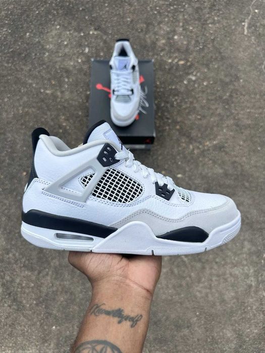 Jordan 4 Retro Military Black r.46