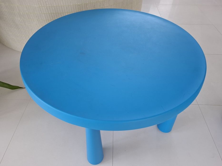 Stolik okrągły dla dzieci MAMMUT IKEA