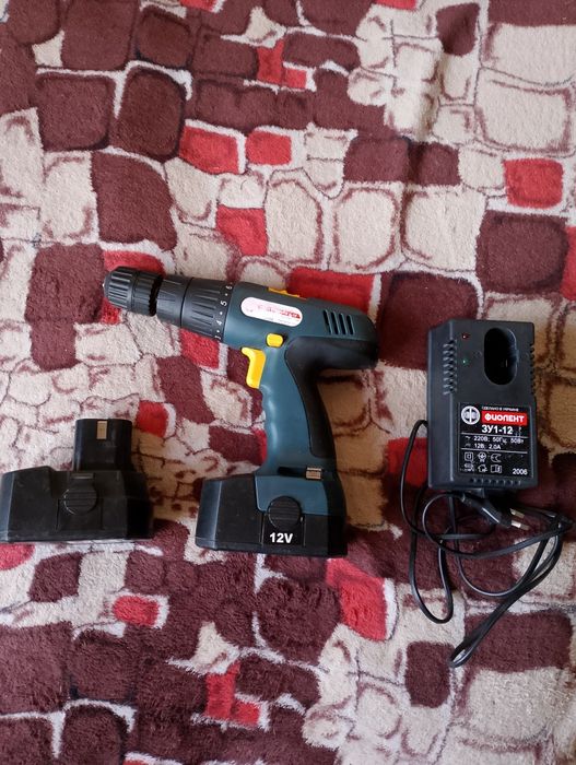 Шуруповёрт " Фиолент ЗУ1-12".