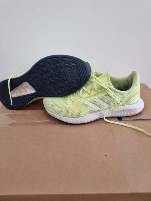 Tenis adidas 38 em bom estado