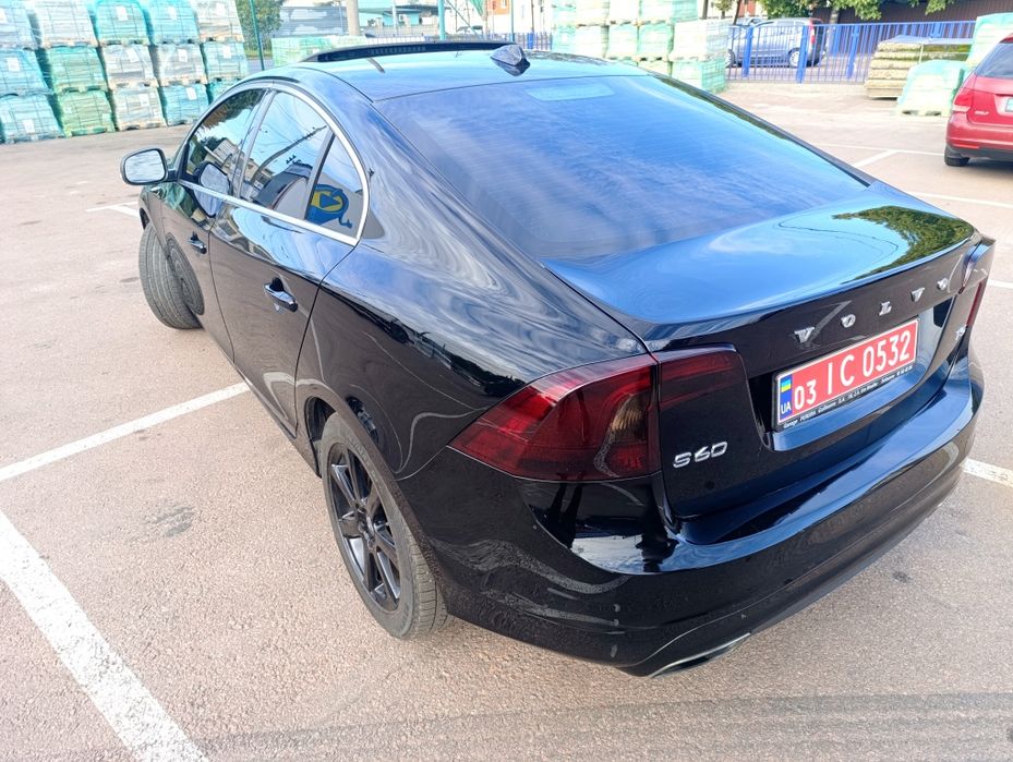 Автомобиль Свеже Пригнанна Volvo S60 T5