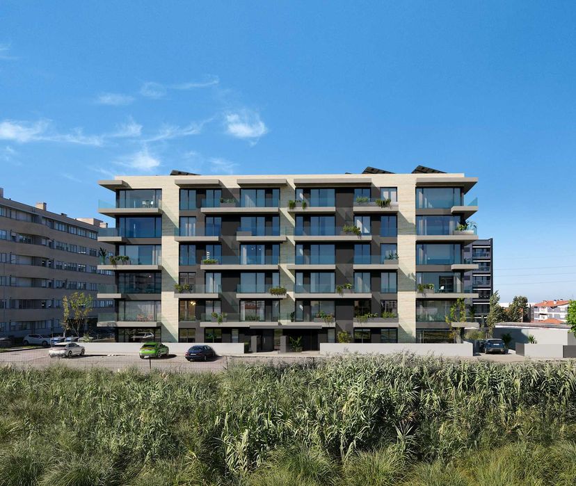 Apartamento T3 Novo com Varanda e 3 Frentes em Santa Marinha, V.N.Gaia