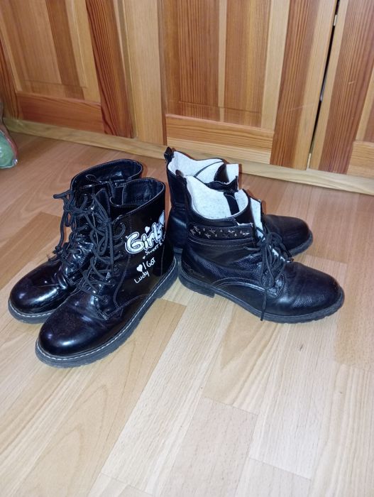 Buty zimowe i przejściowe rozm. 33