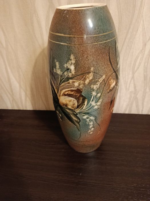 Ваза для квітів .