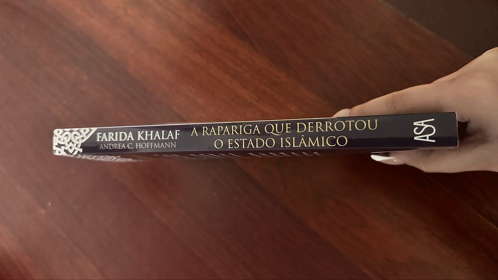 Livro “A rapariga que derrotou o estado islâmico” de Farida Khalaf