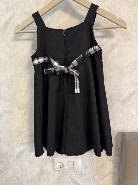 Продам дитячий шкільний сарафан!