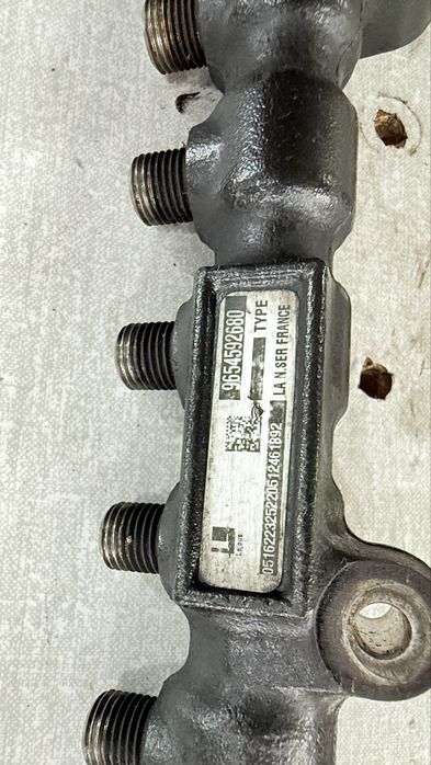 Régua / rampa de injectores Peugeot 207 de 2006 a 2009