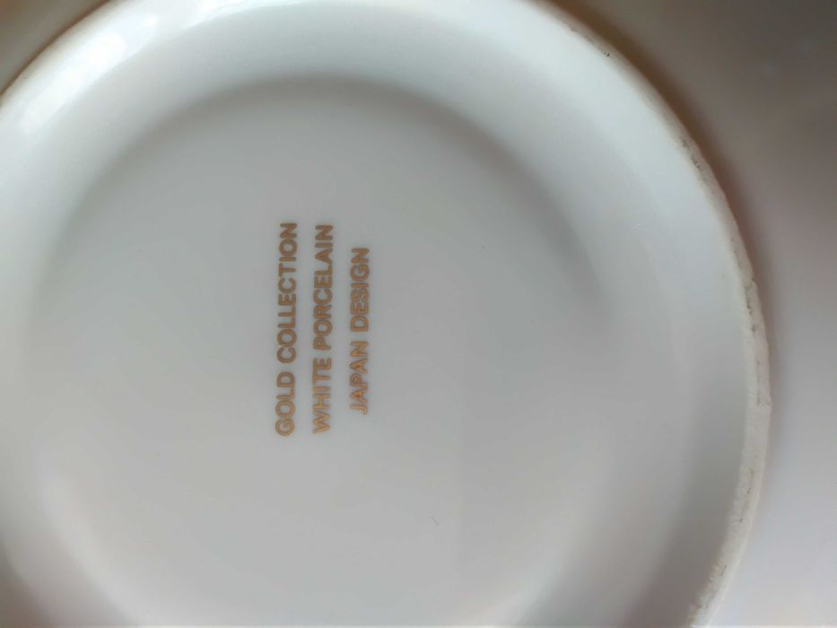 2 filiżanki biała porcelana japońska wzór kwiaty