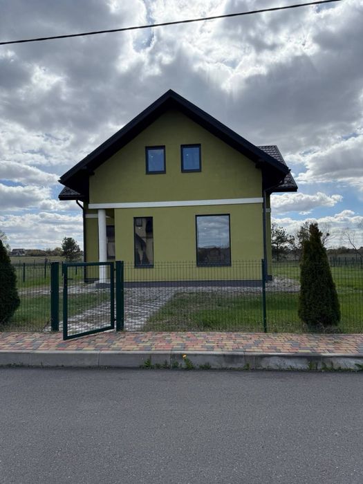 Продаж готового будинку на великій ділянці! Без комісії