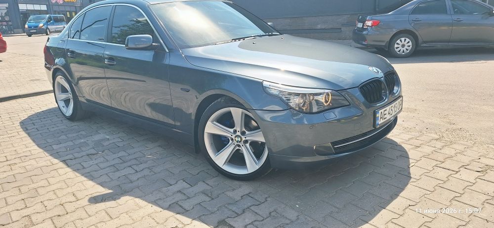 В продаже бмв е 60 523i 2007 год.