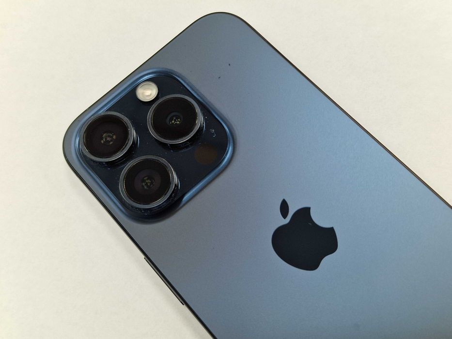 Iphone 15 PRO 128GB/ Blue Titanium/ 87%/ Grade A-/ + ładowarka