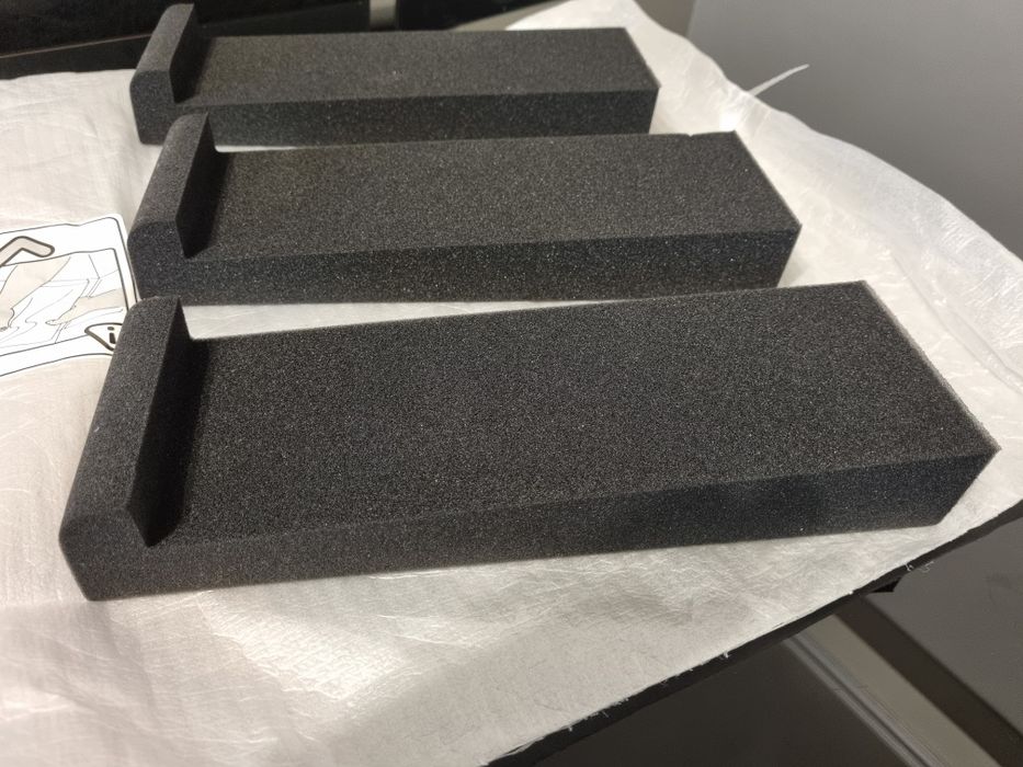 Foam base for speaker column64297469316354120