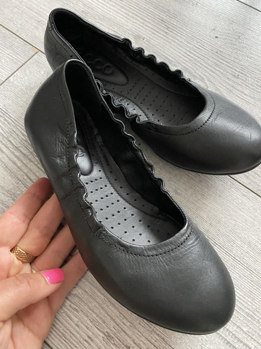 Ecco buty balerinki skorzane nowe roz 32