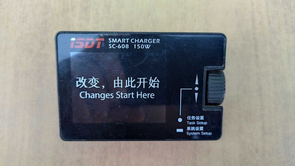 Универсальное знарядное устройство iSDT SC-608 150W 8A