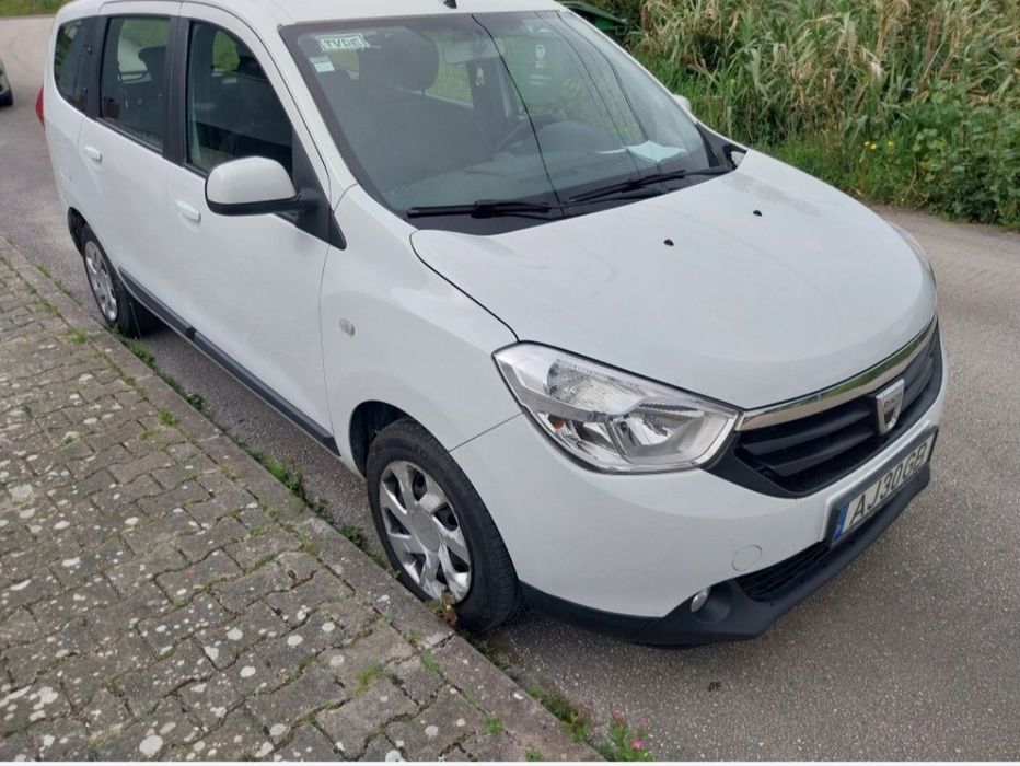 Aluguer carrinha 9lug. Eletrica