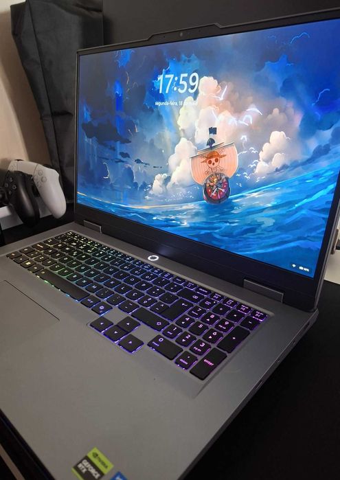 Portátil Lenovo LOQ Gaming 17i i7 5060